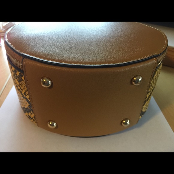 La terre fashion  Print Canteen Crossbody - Picture 5 of 7